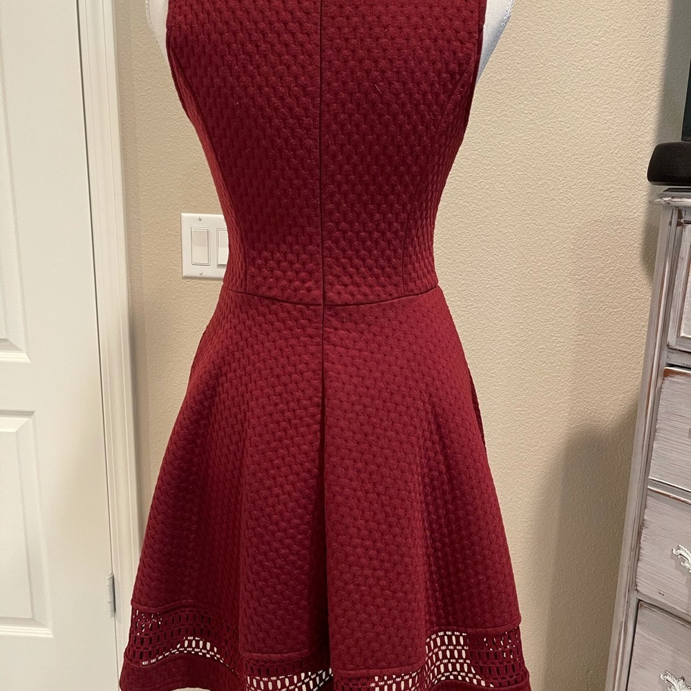 Dress small - Picture 2 of 4